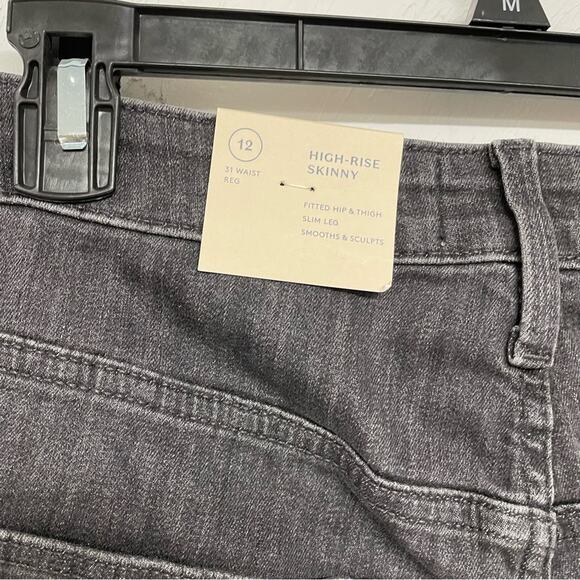Universal Thread Grey High Rise Skinny Jeans Smooths & Sculpts Womens 12 Denim - Picture 8 of 13